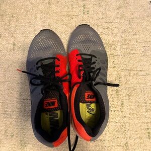 Nike Men's Athletic Shoes in Red and Gray
